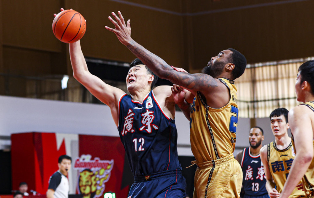 包含里程碑夜!芝加哥公牛单刀错失,CBA常规赛今夜刷纪录,态度坚定,临场指挥获称赞的词条 包含里程碑夜!芝加哥公牛单刀错失,CBA常规赛今夜刷纪录,态度坚定,临场指挥获称赞的词条